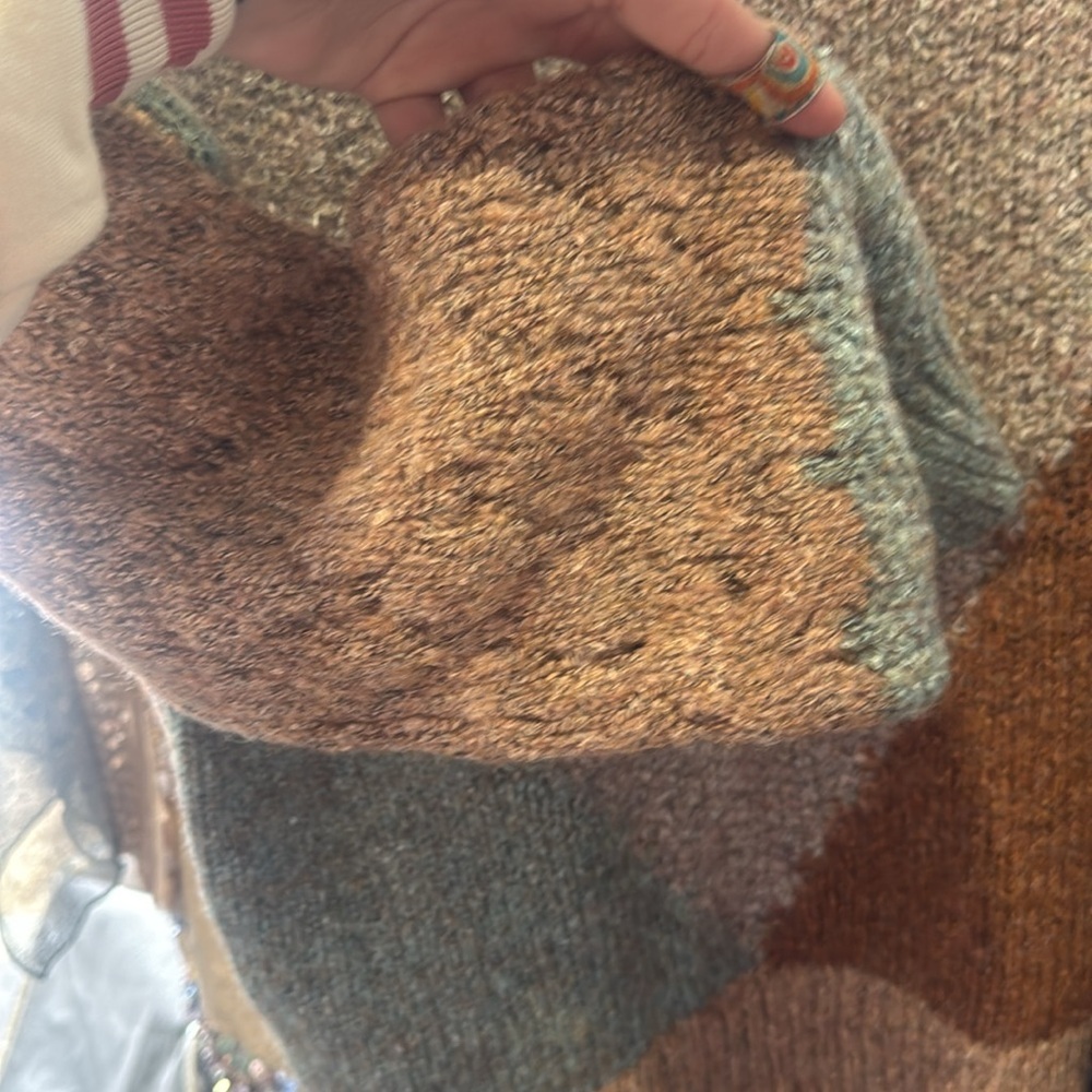 Colorblock Sweater - Picture 3 of 4